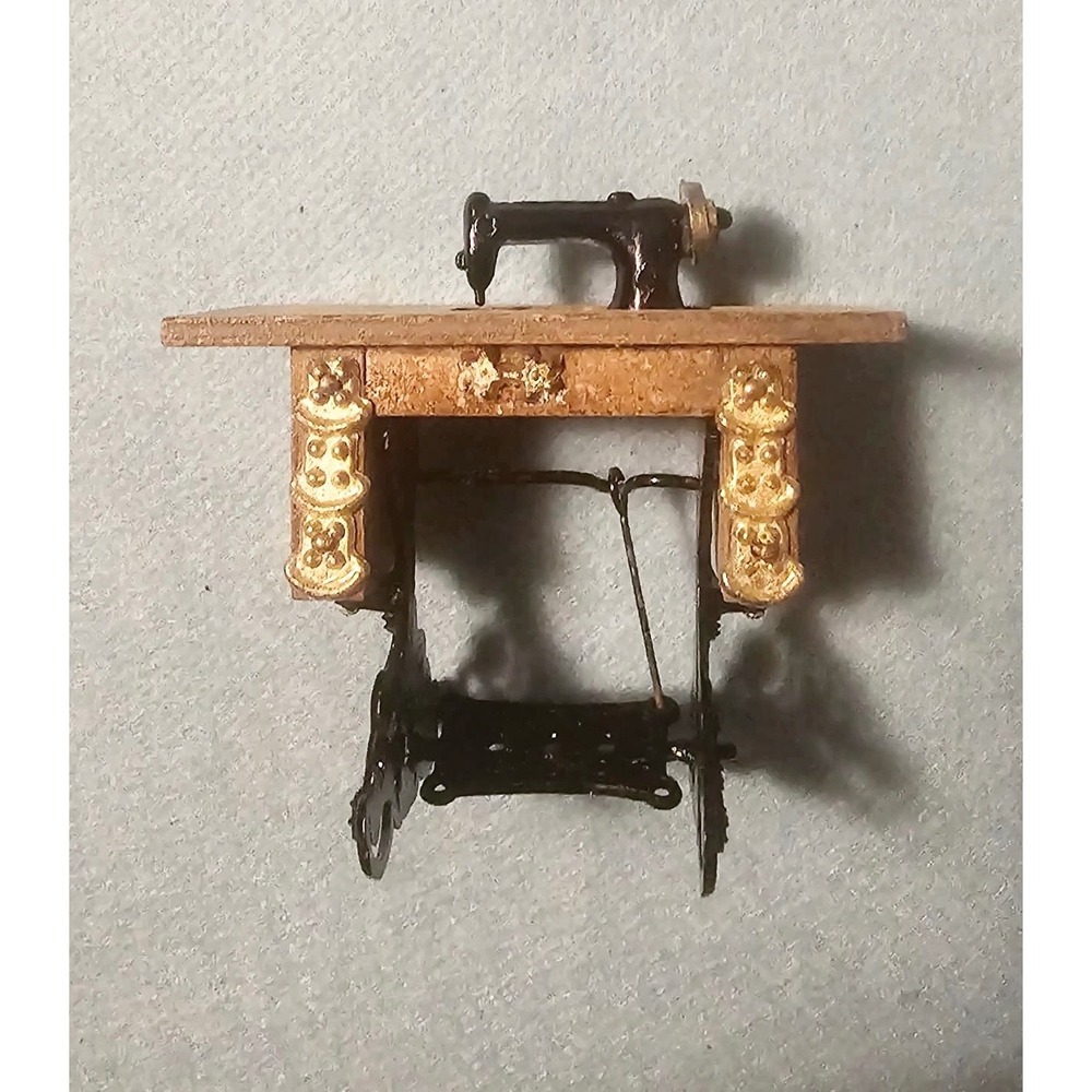 Vtg Miniature Treadle Sewing‎ Machine Dollhouse Furniture Wood Gold Black 1:12